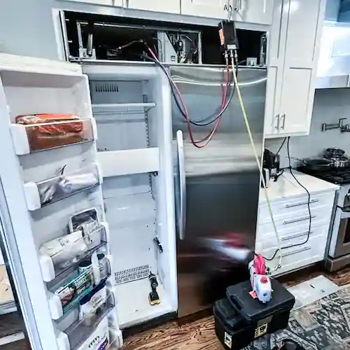 Luxury refrigerator repair in Brentwood